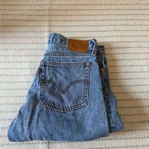 Levi’s Wedgie fit Jeans- size 28
